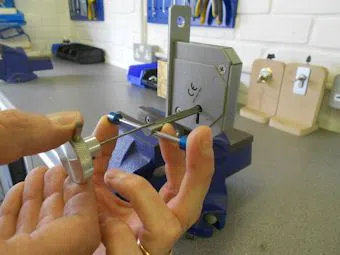 Logan Locksmith Shop Kissimmee, FL 407-964-3417 - key-broke-in-lock